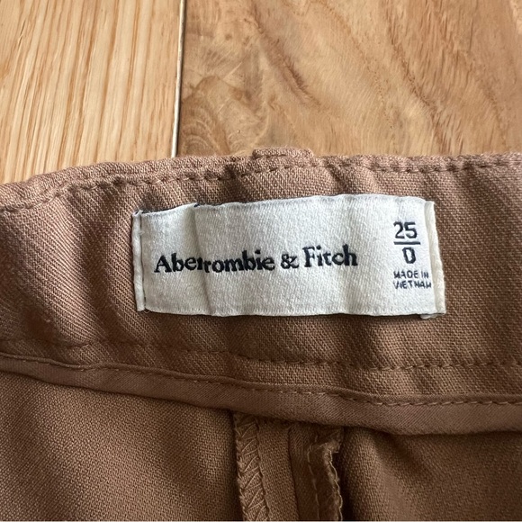 Abercrombie & Fitch Womens Brown Straight Wide Leg Pleated Trouser Pants 0/25 - Picture 2 of 9